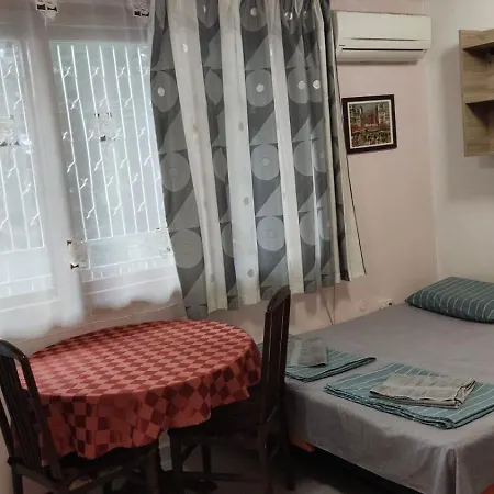 81cha Apartment