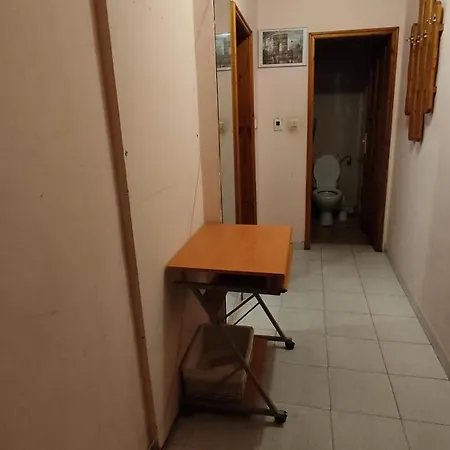 81cha Apartment