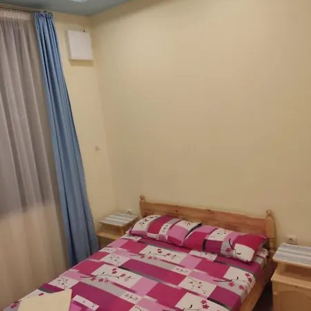 81cha Apartment Varna